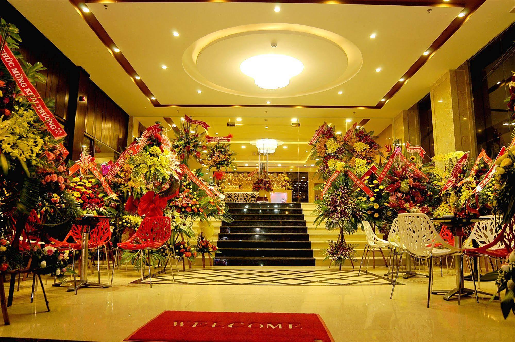 นัม ฮาง โฮเต็ล นาตรัง Hotel ญาจาง ภายนอก รูปภาพ